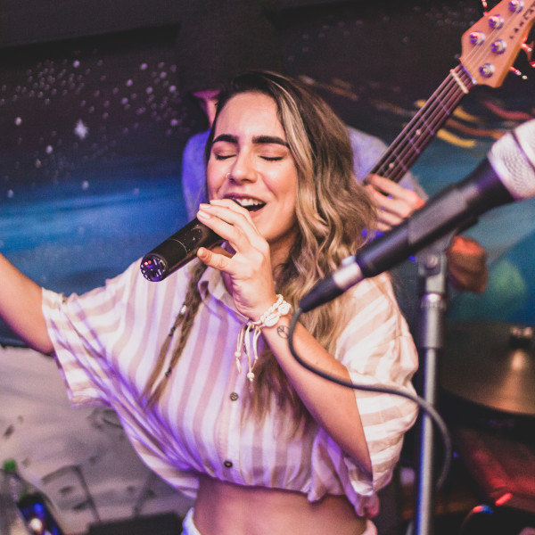 Караоке-вечеринки и зажигательные программы